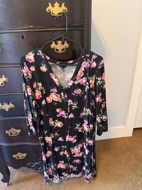 torrid Black Floral Button-Front V-Neck Dress with Pink Roses